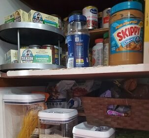 small kitchen organization